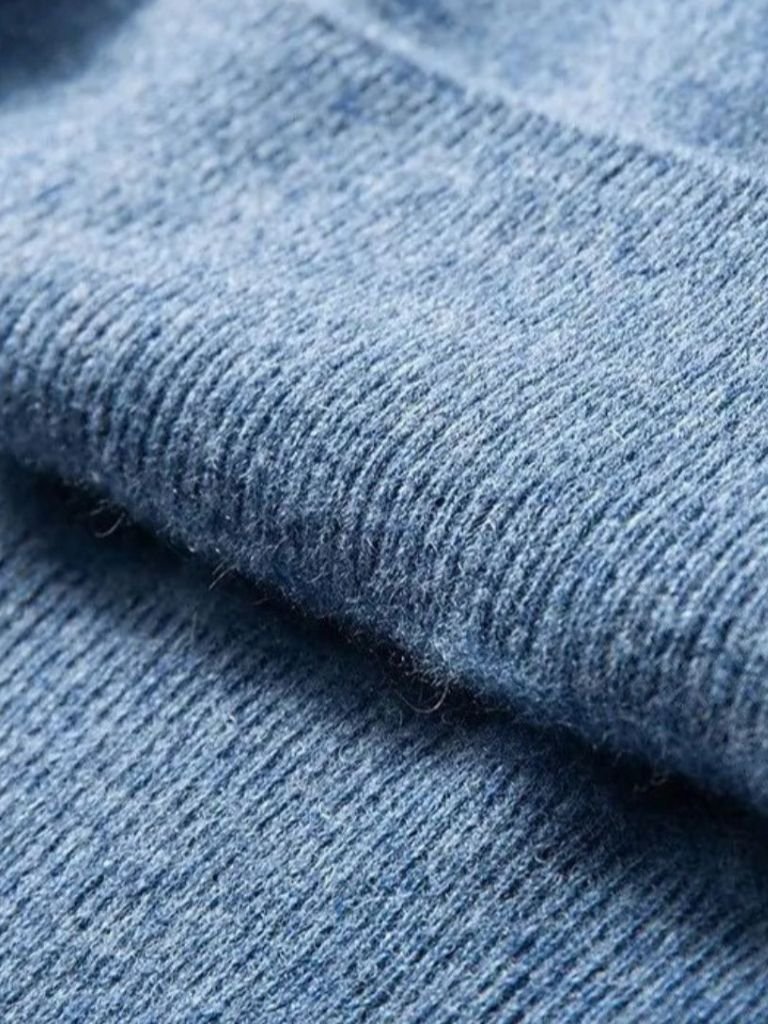 Maglia con scollo a V in lana e cashmere - Aurelio Club