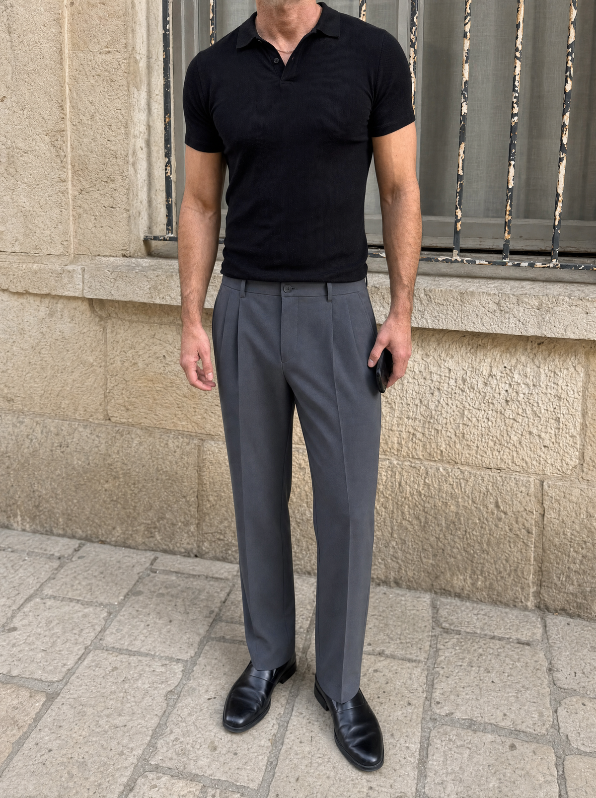 Pantaloni dalla linea minimalista - Aurelio Club