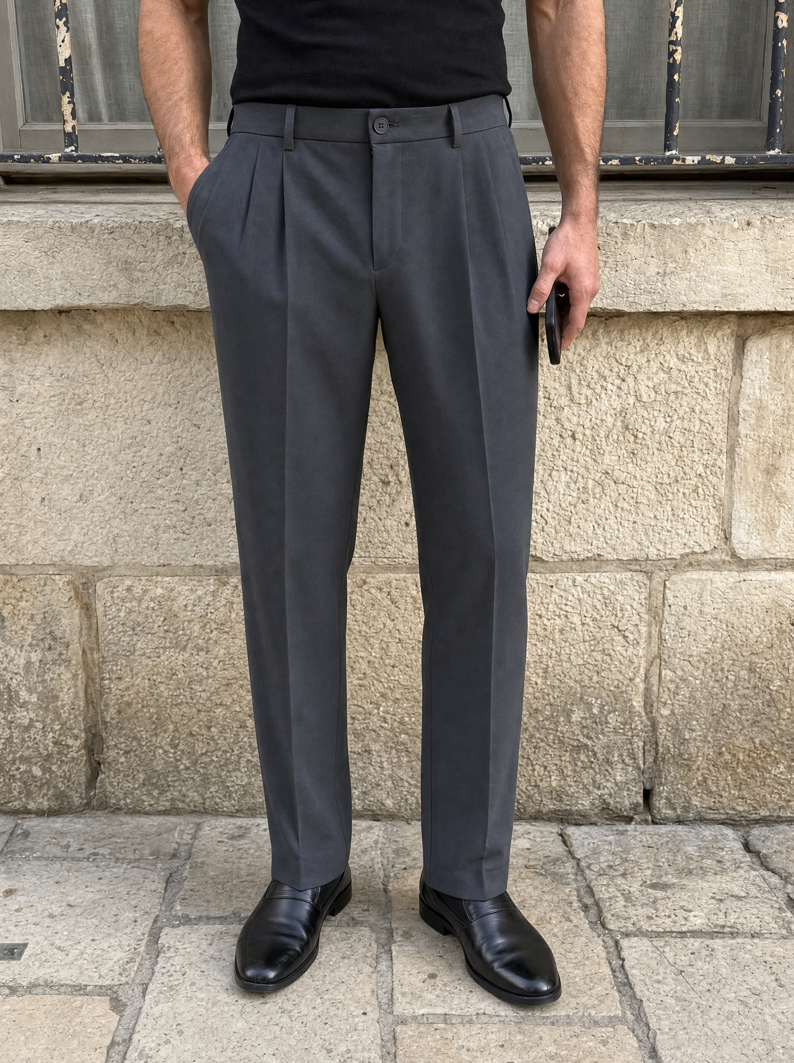 Pantaloni dalla linea minimalista - Aurelio Club