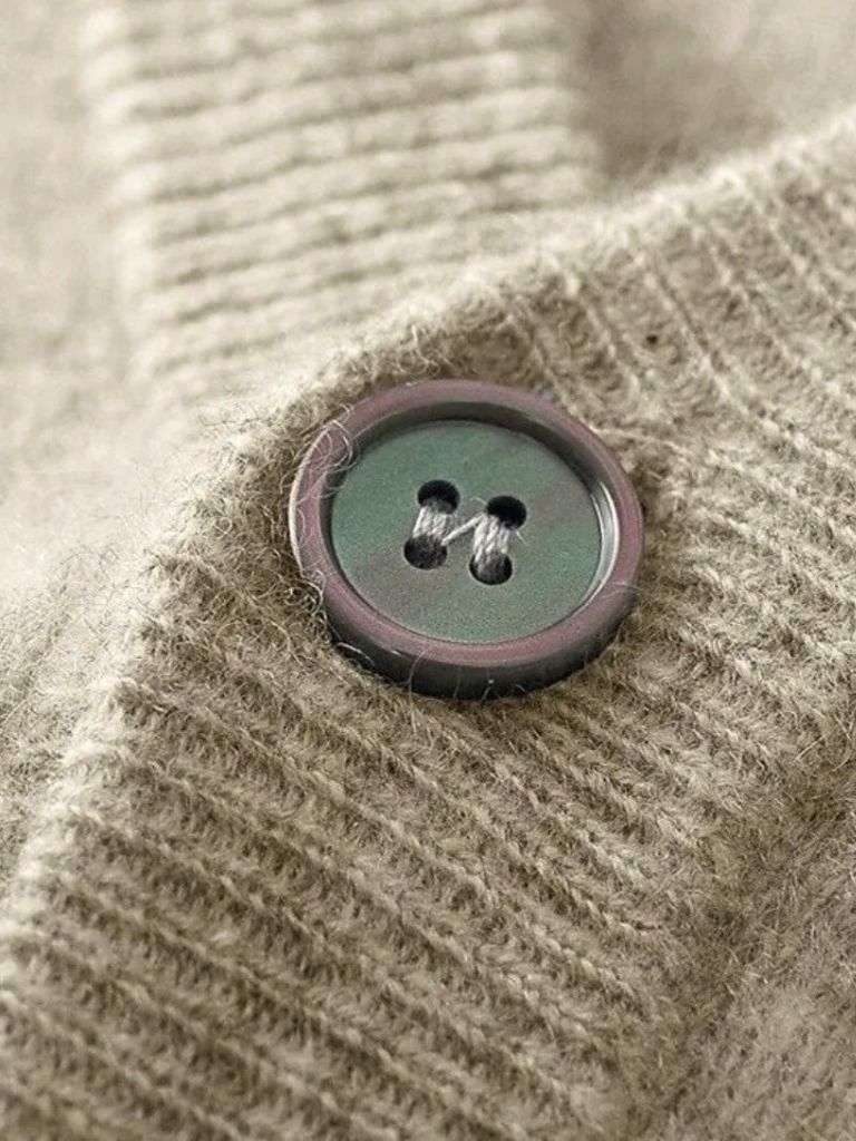 Cardigan in lana merino con scollo a V - Aurelio Club