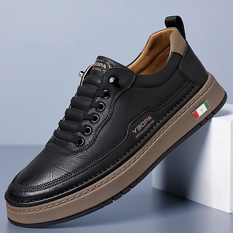 Sneakers uomo con cuciture a vista e interno imbottito