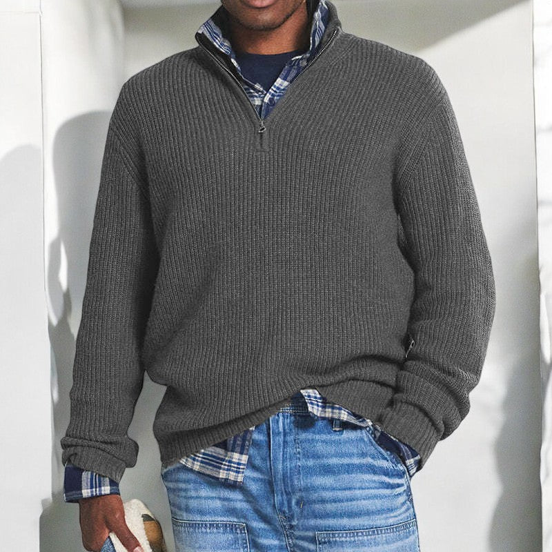 Pullover uomo con mezza zip e vestibilità regolare