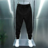 Pantaloni classici uomo dalla linea essenziale