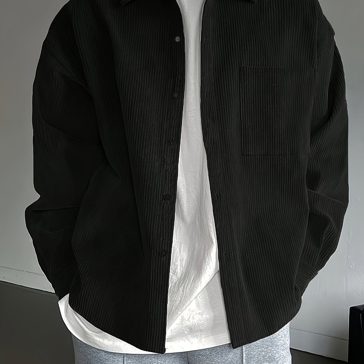 Camicia uomo tinta unita dal taglio morbido