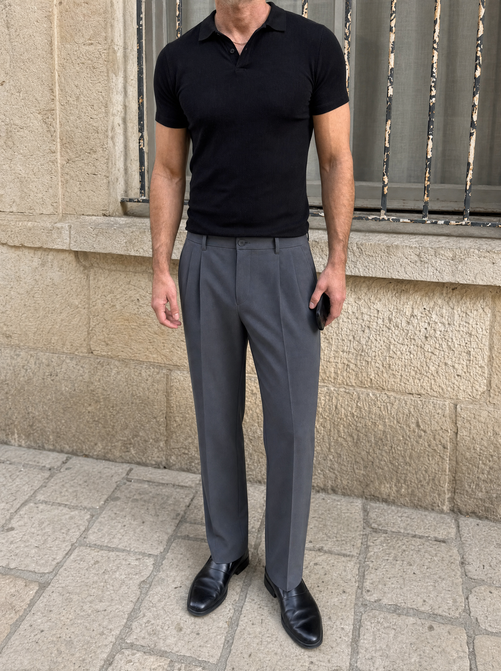 Pantaloni dalla linea minimalista - Aurelio Club