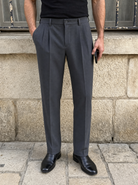 Pantaloni dalla linea minimalista - Aurelio Club